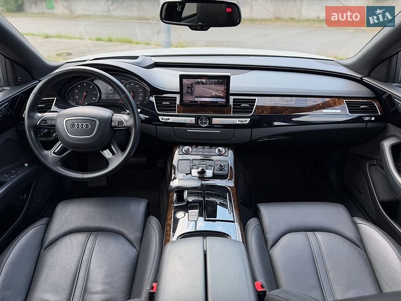 Седан Audi A8 2017 в Киеве