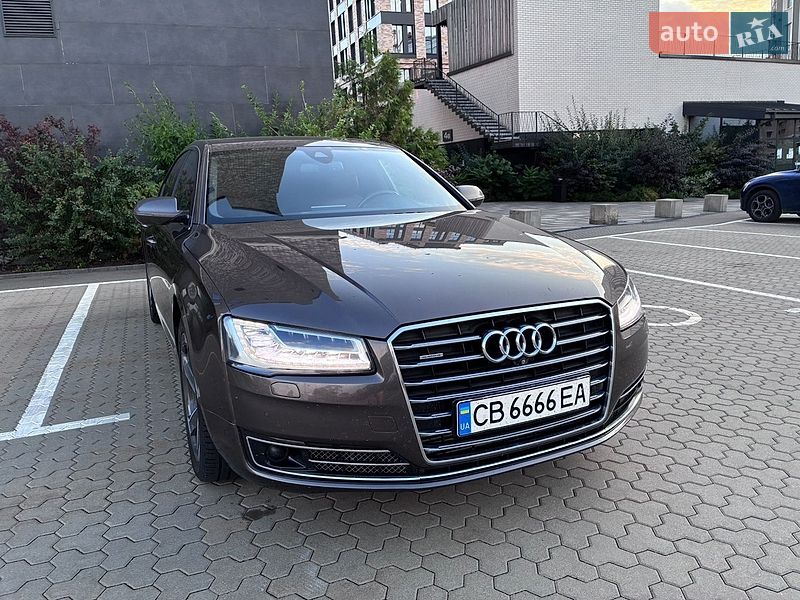 Седан Audi A8 2014 в Киеве