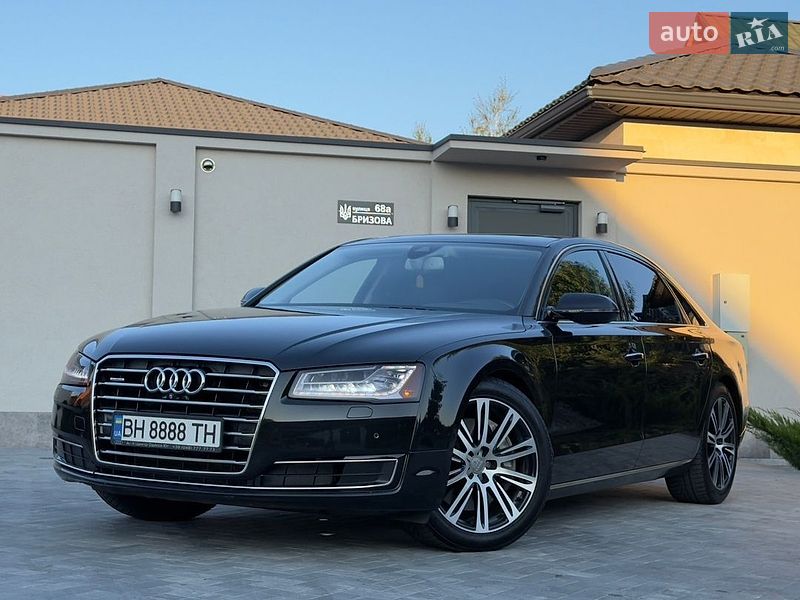 Седан Audi A8 2014 в Одесі