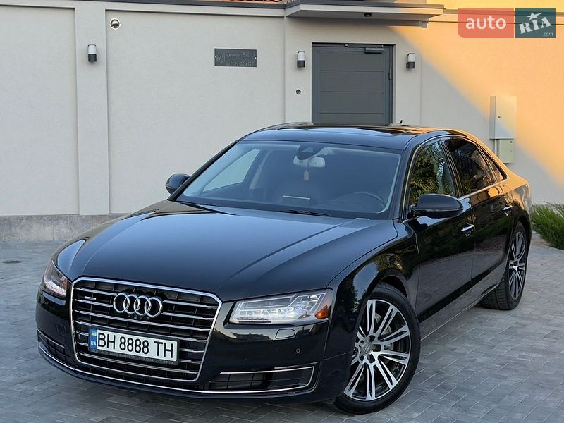 Седан Audi A8 2014 в Одесі