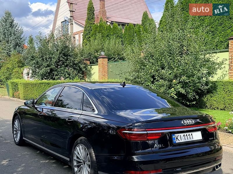 Седан Audi A8 2021 в Києві