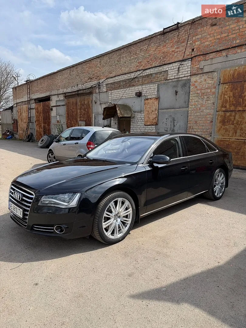 2011 Audi A8 - фото 1