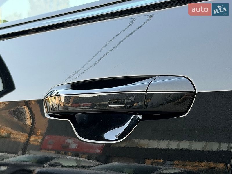 Седан Audi A8 2019 в Киеве