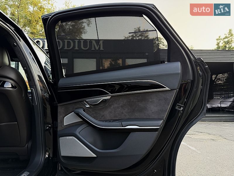 Седан Audi A8 2019 в Киеве