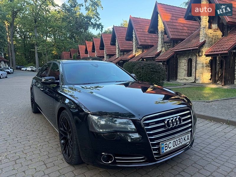 Седан Audi A8 2012 в Львові