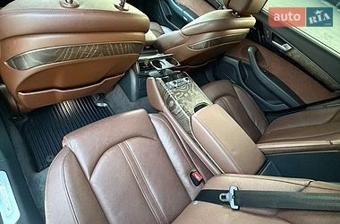 Седан Audi A8 2015 в Киеве