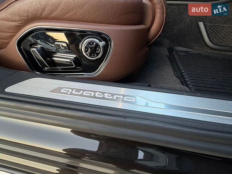 Седан Audi A8 2015 в Киеве