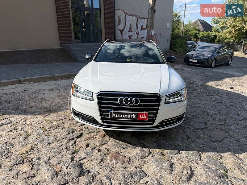 Седан Audi A8 2016 в Києві