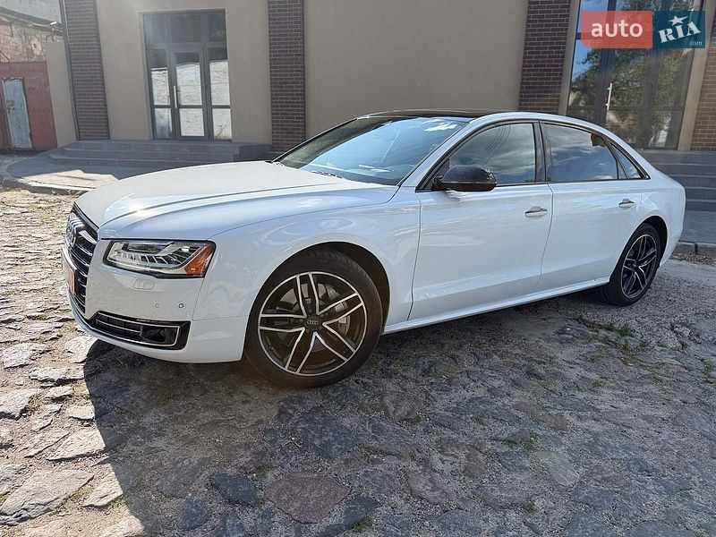 Седан Audi A8 2016 в Києві