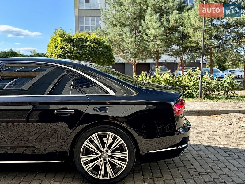 Седан Audi A8 2014 в Івано-Франківську