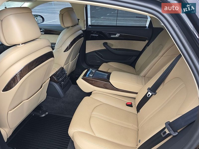 Седан Audi A8 2014 в Киеве