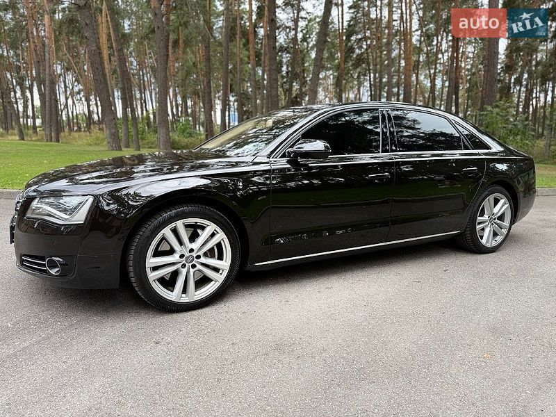 Седан Audi A8 2013 в Києві