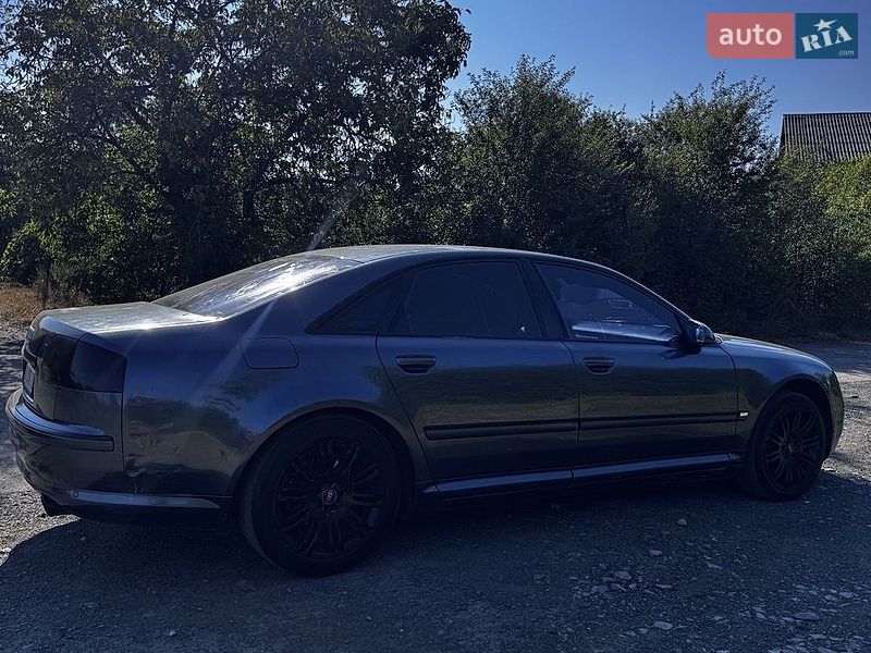 Седан Audi A8 2003 в Ужгороді
