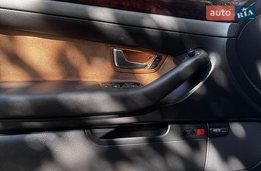Седан Audi A8 2003 в Ужгороді