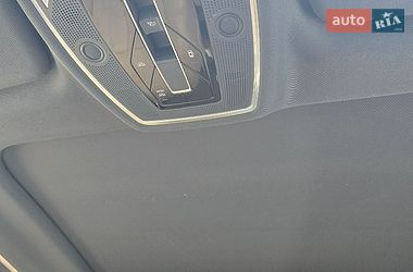 Седан Audi A8 2021 в Києві