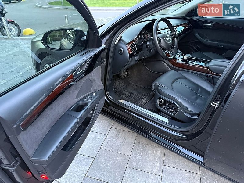 Седан Audi A8 2013 в Киеве фото 39 Седан Audi A8 2013 в Киеве