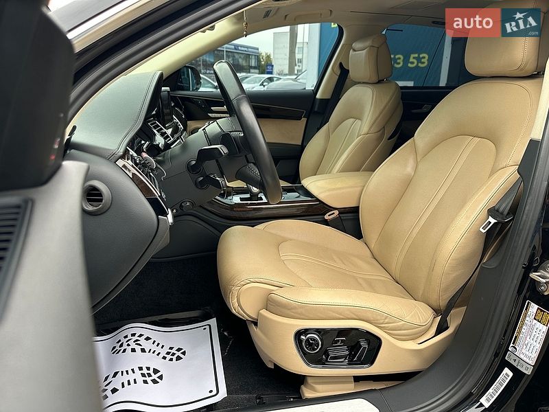 Седан Audi A8 2014 в Киеве