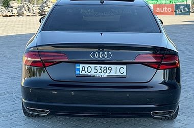 Седан Audi A8 2015 в Ужгороді