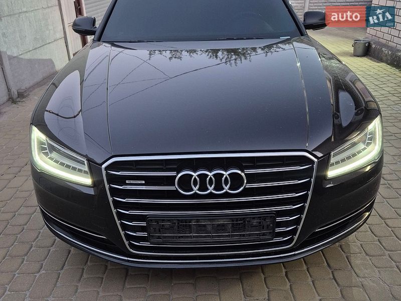 Седан Audi A8 2017 в Днепре Седан Audi A8 2017 в Днепре