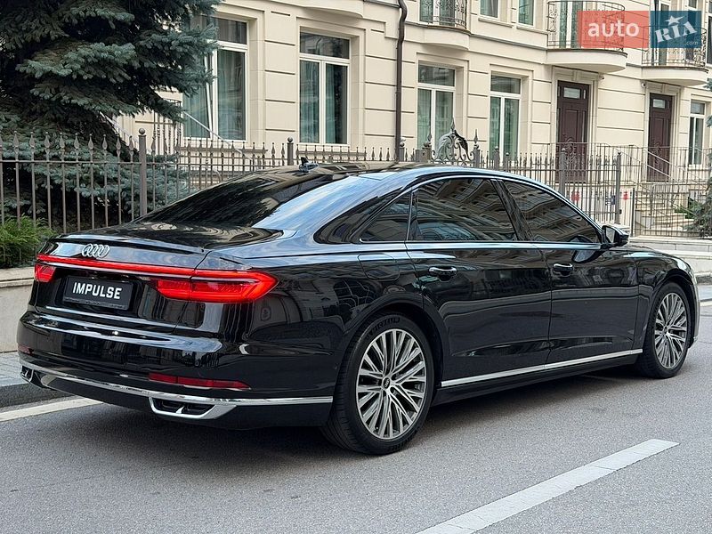 Седан Audi A8 2021 в Києві