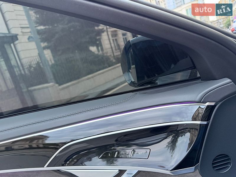Седан Audi A8 2021 в Києві