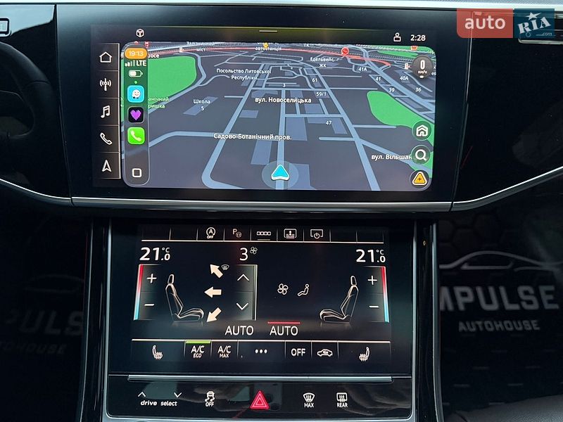 Седан Audi A8 2021 в Києві