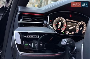 Седан Audi A8 2021 в Києві