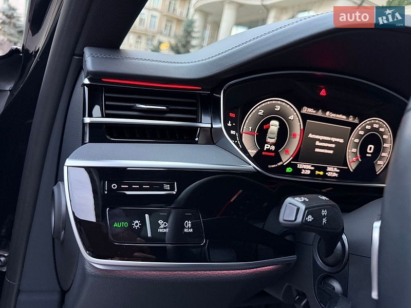 Седан Audi A8 2021 в Києві