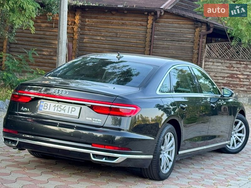 Седан Audi A8 2018 в Дніпрі