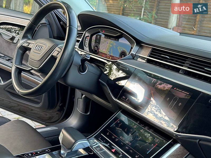 Седан Audi A8 2018 в Дніпрі