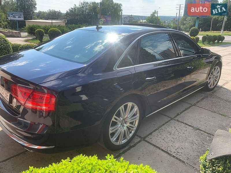 Седан Audi A8 2013 в Каменец-Подольском
