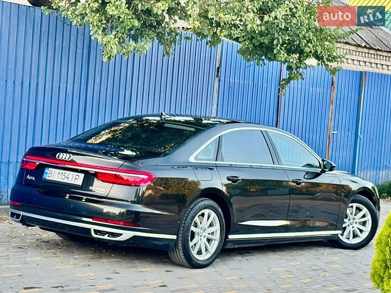 Седан Audi A8 2018 в Днепре
