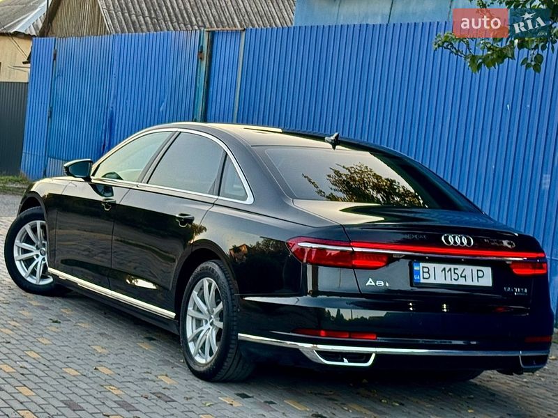 Седан Audi A8 2018 в Дніпрі