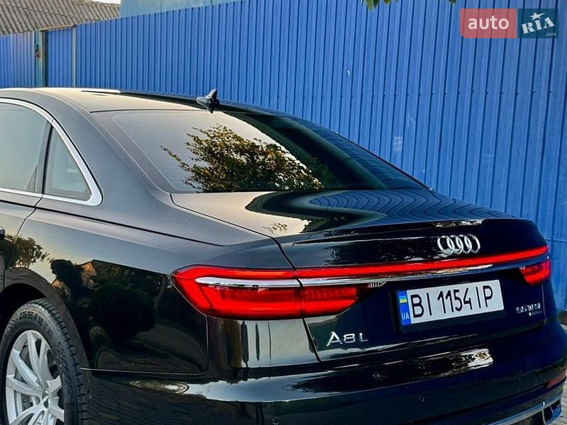 Седан Audi A8 2018 в Днепре