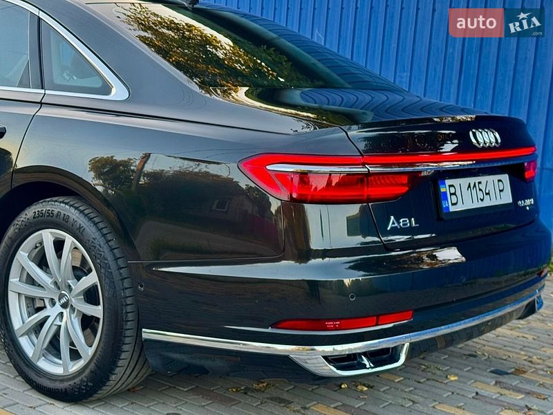 Седан Audi A8 2018 в Днепре