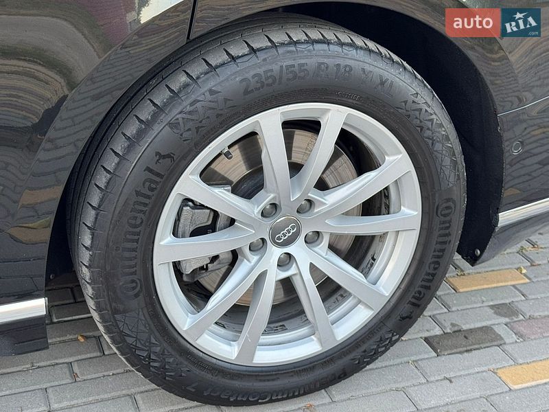 Седан Audi A8 2018 в Днепре