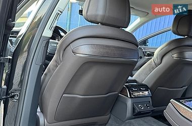 Седан Audi A8 2018 в Днепре