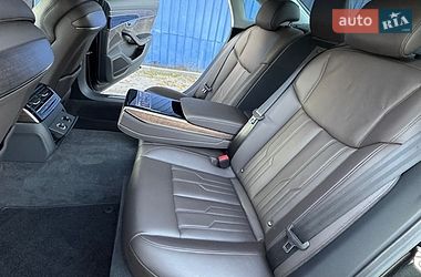 Седан Audi A8 2018 в Дніпрі