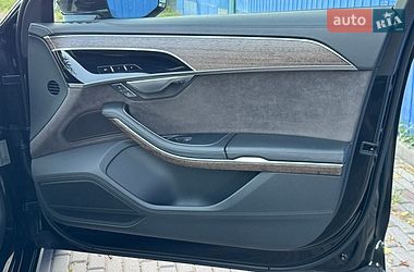 Седан Audi A8 2018 в Днепре
