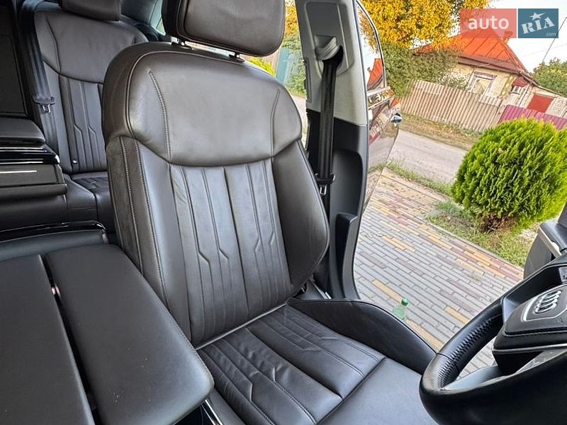 Седан Audi A8 2018 в Днепре