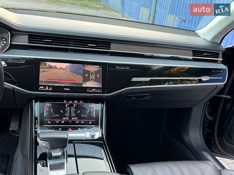 Седан Audi A8 2018 в Днепре