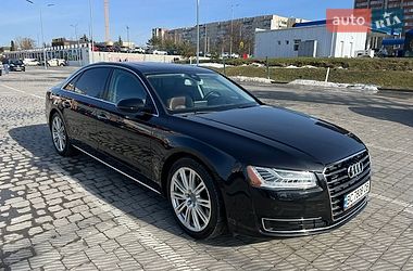 Седан Audi A8 2015 в Львове