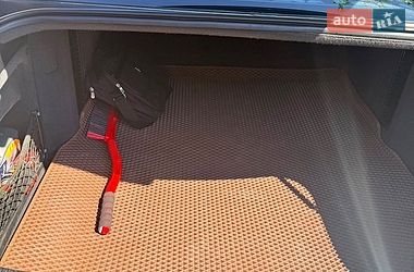 Седан Audi A8 2005 в Іваничах