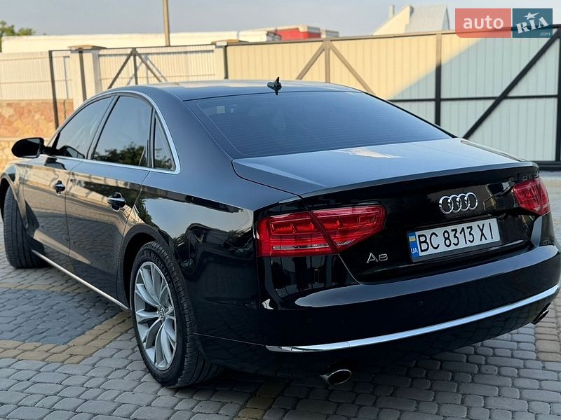Седан Audi A8 2012 в Тернополі