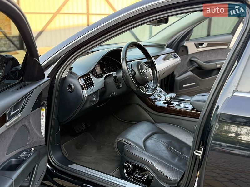 Седан Audi A8 2012 в Тернополі