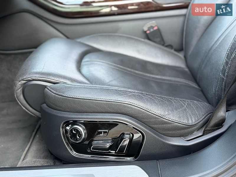 Седан Audi A8 2012 в Тернополі