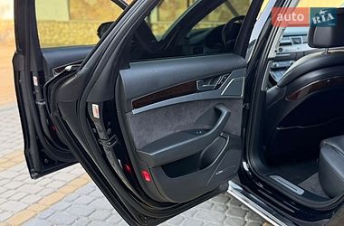Седан Audi A8 2012 в Тернополі