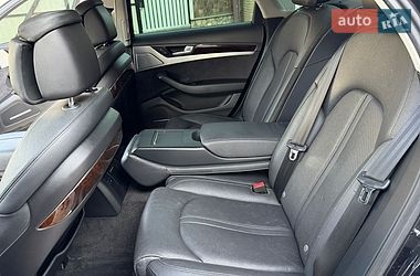 Седан Audi A8 2012 в Тернополі