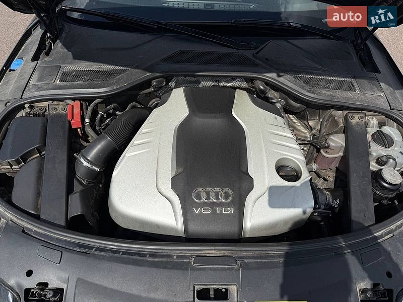 Седан Audi A8 2012 в Рівному