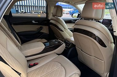 Седан Audi A8 2012 в Рівному